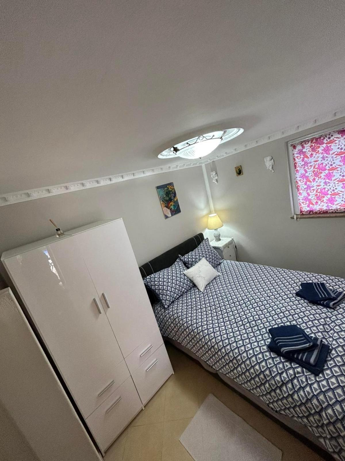 Apartman Pelcic,With Wifi And Free Parking Kostrena Eksteriør billede